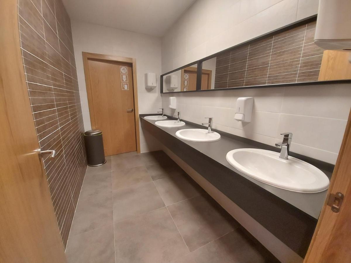 Albergue Gbc Hostel Понтеведра Экстерьер фото
