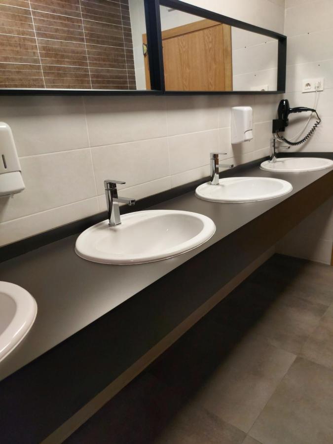 Albergue Gbc Hostel Понтеведра Экстерьер фото