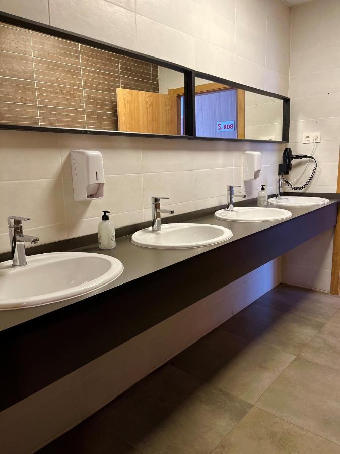 Albergue Gbc Hostel Понтеведра Экстерьер фото